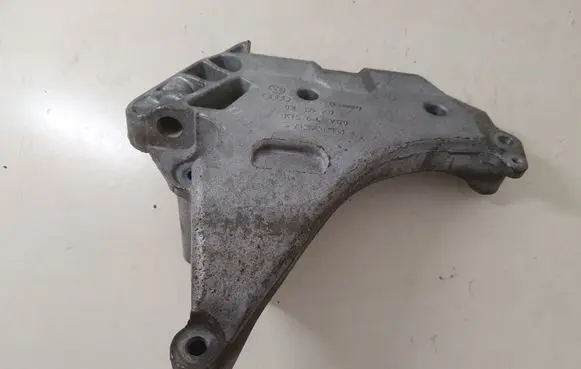 Skoda Superb B6 (3T) Engine mounting bracket 03L199207