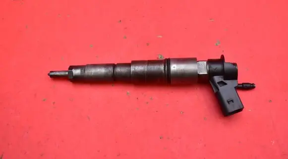 BMW 7 E65 E66 Fuel injector 7792721