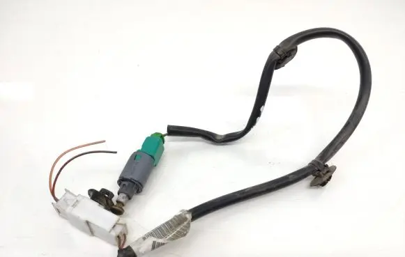 Opel Vivaro Brake pedal sensor switch 820032052600 93852426
