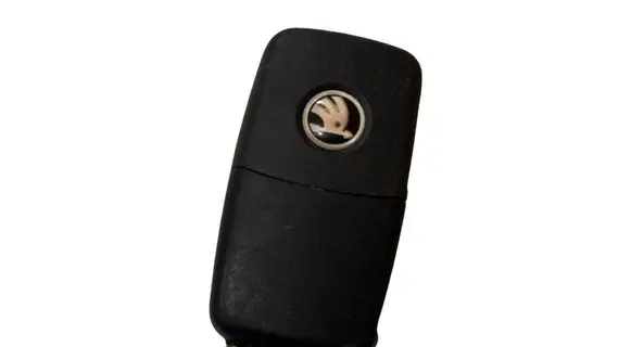 Skoda Yeti (5L) Ignition key/card 3T0837202L 5FA01041312