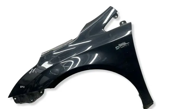 Toyota Avensis T270 Fender 