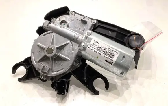 Peugeot 208 I Rear window wiper motor 9673251380A