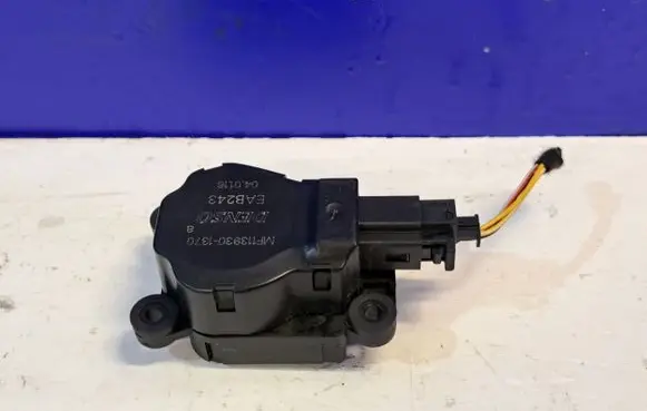 Jaguar XF X260 A/C air flow flap actuator/motor MF1139301370