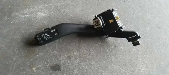 Volkswagen Touran I Indicator stalk 1K0953513G
