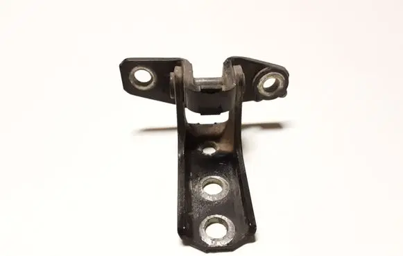 Mitsubishi Pajero Rear door lower hinge