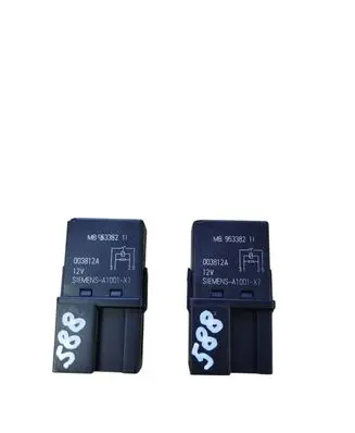 Volkswagen PASSAT B5.5 Other relay MB953382