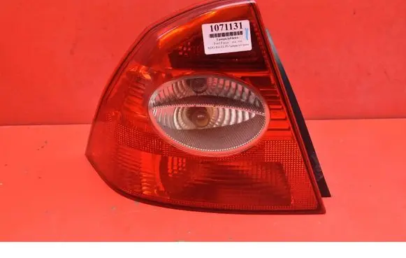 Ford Focus C-MAX Rear/tail lights 5M5113405B