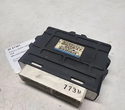 Mitsubishi Pajero Gearbox control unit/module MR528637