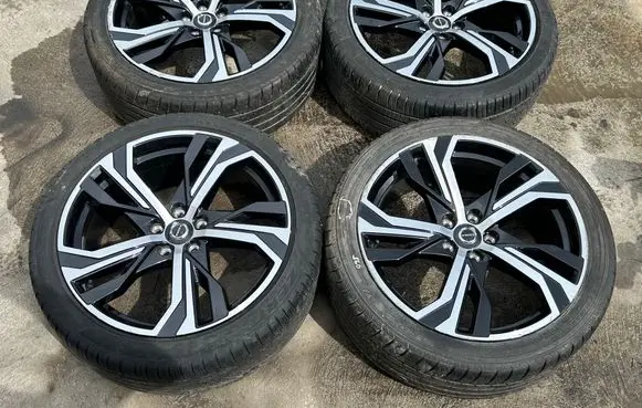 R19 alloy rim