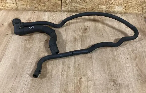 Engine coolant pipe/hose