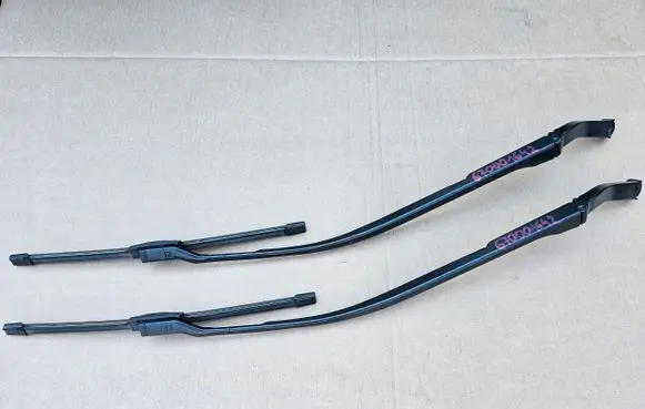 Maserati Ghibli Front wiper blade arm