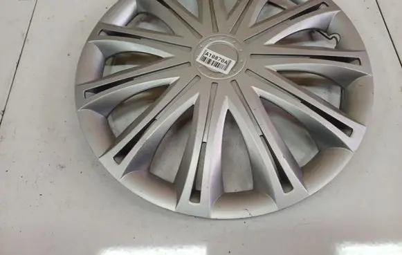 Skoda Roomster (5J) R15 wheel hub/cap/trim 