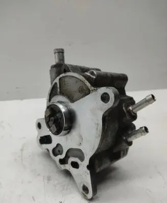 Audi A3 S3 8P Vacuum pump