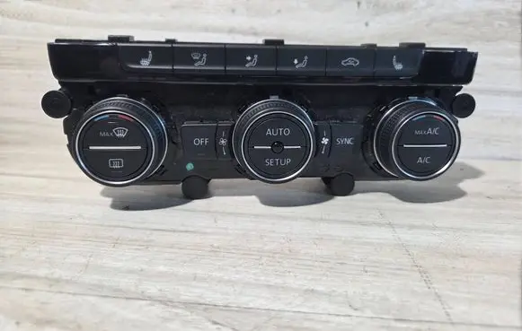 Volkswagen Golf VII Climate control unit 5G0907044AA 5HB01118144
