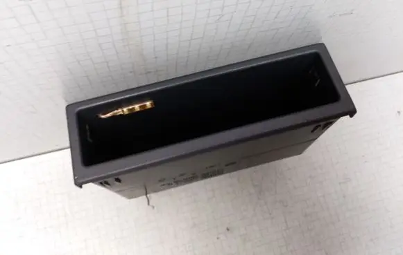 Renault Laguna I Glove box 7700425688 7700822197 7700811207