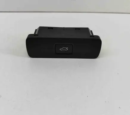 Volvo XC60 Tailgate/boot open switch button 32350330