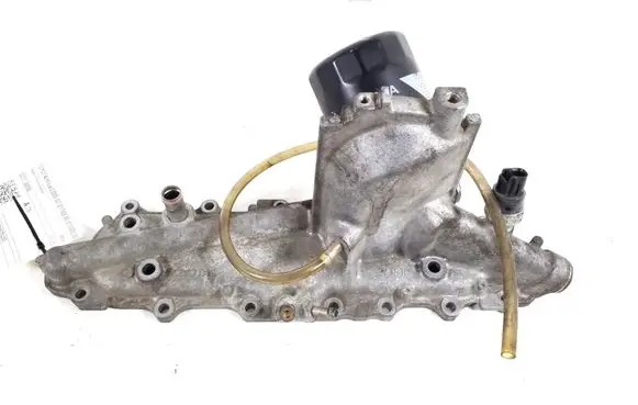 Toyota Hilux (AN10, AN20, AN30) Oil filter mounting bracket 15701-30090