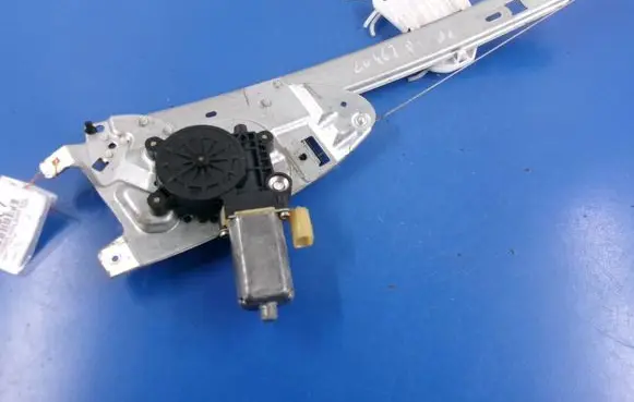 Smart ForTwo I Front door window regulator with motor