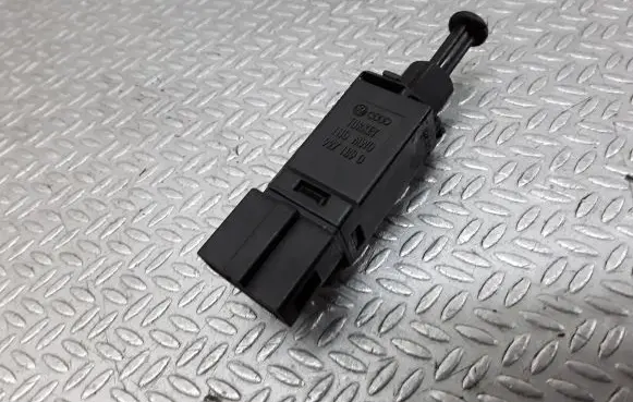 Clutch pedal sensor
