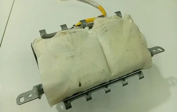 Toyota Corolla Verso AR10 Passenger airbag 