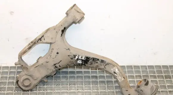 Land Rover Discovery 3 - LR3 Front lower control arm/wishbone