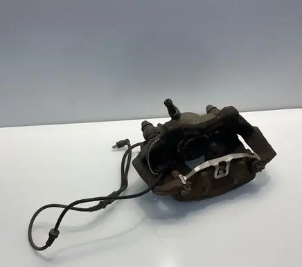 Mercedes-Benz E C207 W207 Front brake caliper A2044213681 2044213681