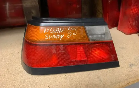 Nissan Sunny Rear/tail lights 4309B