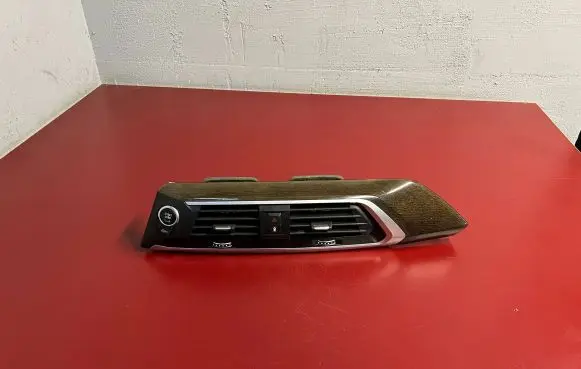 BMW X3 G01 Dash center air vent grill 9363444 64229363444