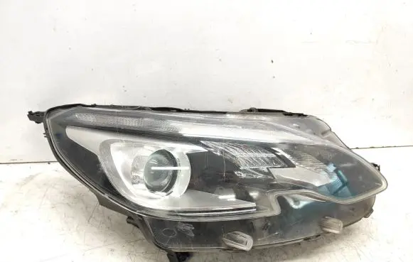 Peugeot 2008 I Headlight/headlamp 9814739580
