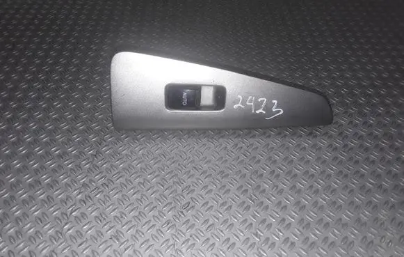 Toyota Corolla Verso E121 Electric window control switch