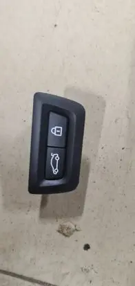 BMW 5 F10 F11 Tailgate/boot open switch button 9275121