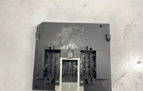 Audi A3 S3 8V Comfort/convenience module 5Q0937085AH 5Q0937085 BCMPQ37H