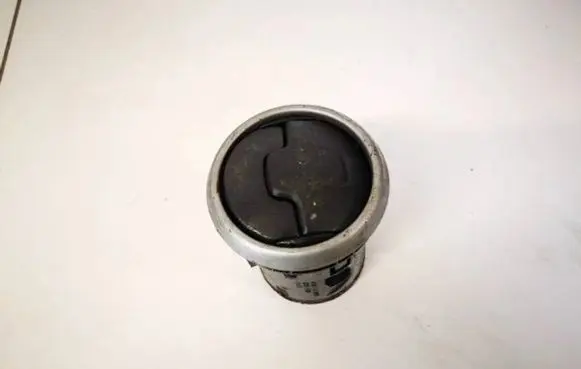 Nissan Primera Dash center air vent grill 68760jd10a