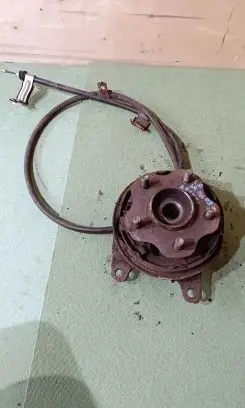 Nissan Qashqai+2 Rear wheel hub spindle/knuckle 