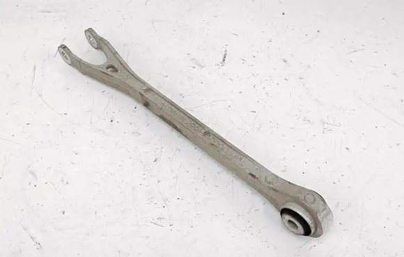 Rear control arm