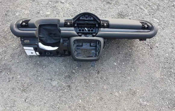Mini Clubman F54 Dashboard brak