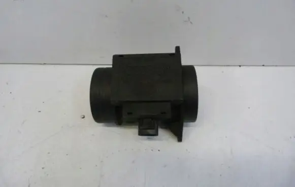 Skoda Octavia Mk1 (1U) Mass air flow meter 074906461