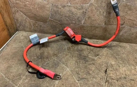 BMW 3 F30 F35 F31 Positive cable (battery) 6835243