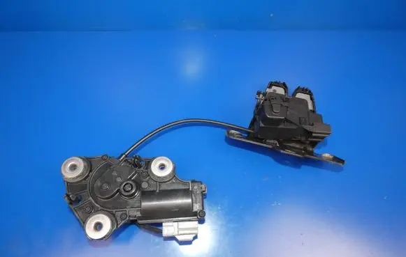 Volvo S90, V90 Tailgate/trunk/boot lock/catch/latch 