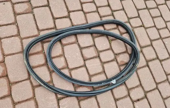 Opel Grandland X Rubber seal loading door 17TYS