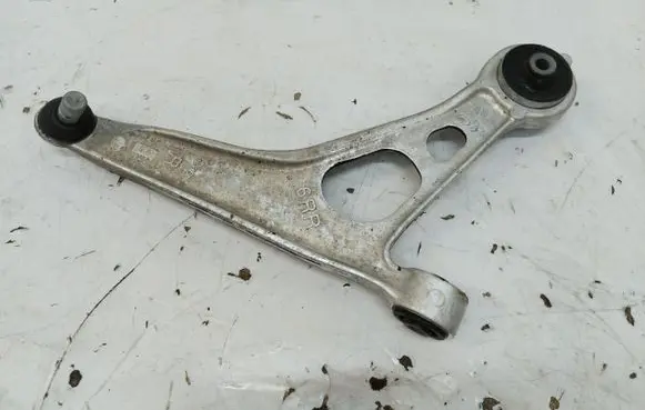 Nissan Qashqai J12 Front control arm NISQASWah84103