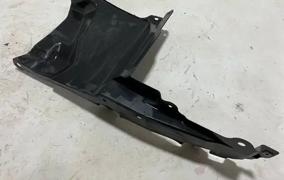 Other engine bay part