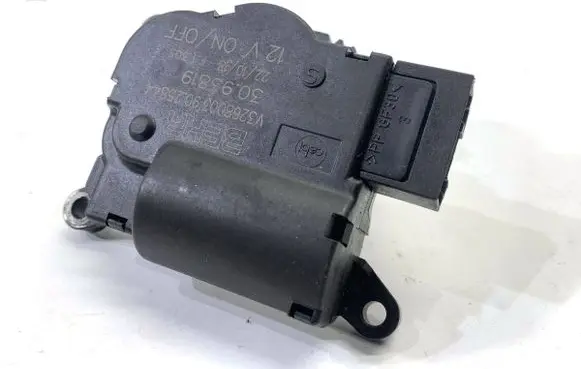 Skoda Fabia Mk3 (NJ) Air flap motor/actuator V3268003