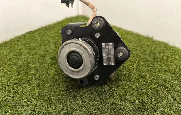 Mercedes-Benz S W221 Vacuum pump A2214300032 130003211091280 03710203284