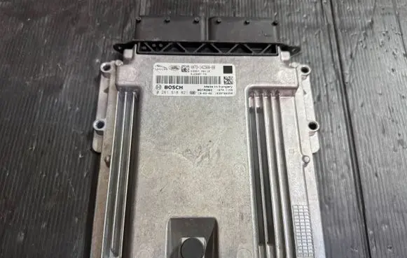Jaguar XE Engine control unit/module HX7314C568BB 1039T08350 0261S18821