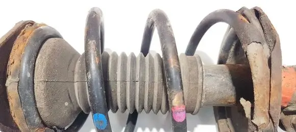 Toyota Avensis T250 Front coil spring