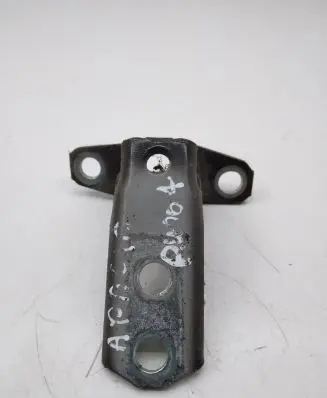 Peugeot 4007 Rear door lower hinge