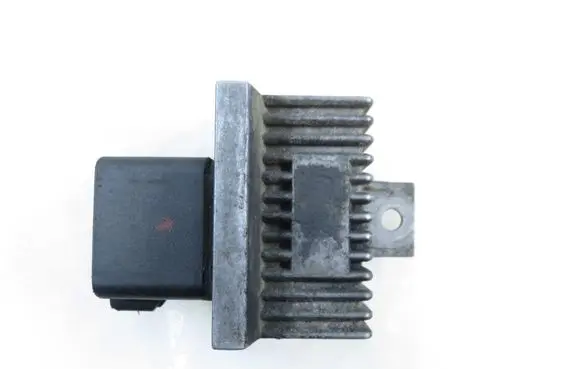 Renault Trafic II (X83) Glow plug pre-heat relay 