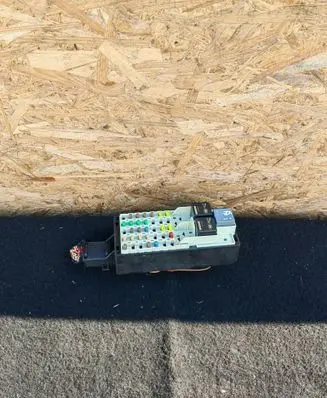 Jaguar XE Fuse module