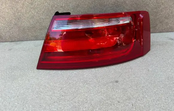 Audi A5 8T 8F Rear/tail lights 8T0945096